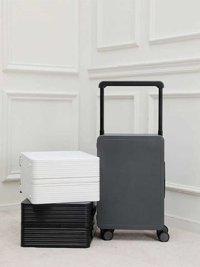 شنطة كابينة الطائرة لون أسود سادة مع مقبض أسود 20 إنش بتصميم راقي