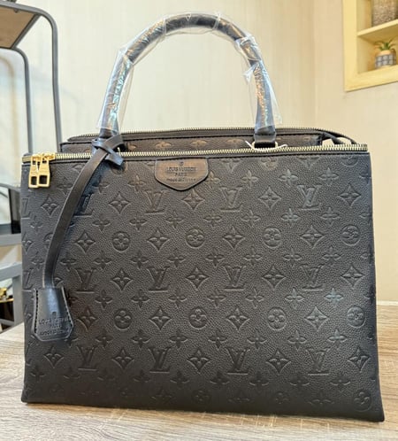 شنطة لويس فيتون