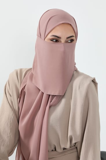 طرحة ولثام وردي