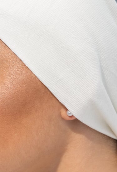 بندانه بيضاء ربط من الخلف