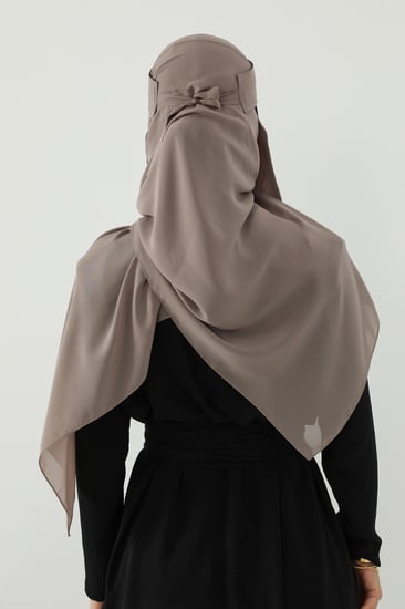 طقم طرحة ونقاب كافيه