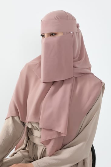 طرحة ونقاب بينك