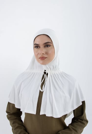 حجاب رياضي أبيض