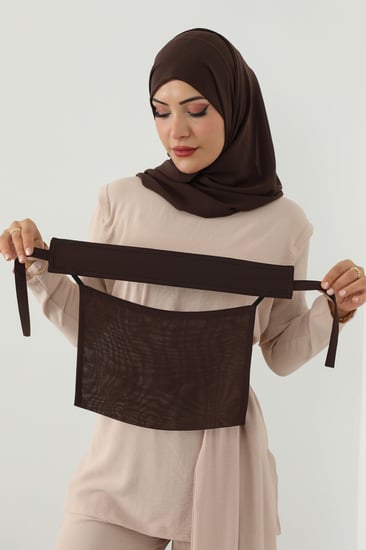 طرحة ونقاب بني