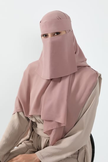 طرحة ونقاب بينك