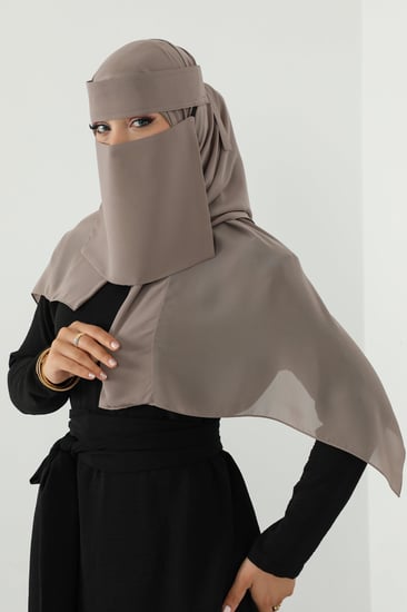 طقم طرحة ونقاب كافيه