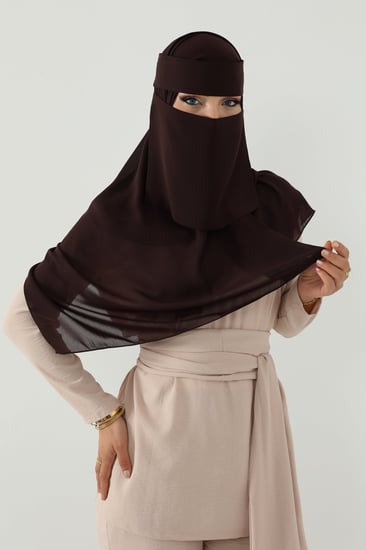طقم طرحة ونقاب بني