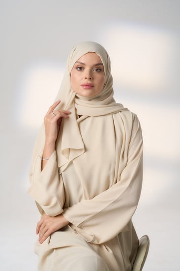 طقم طرحة ونقاب-بيج