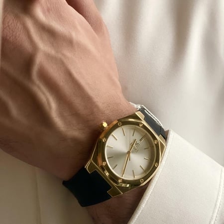 ساعة رجالية GOLD