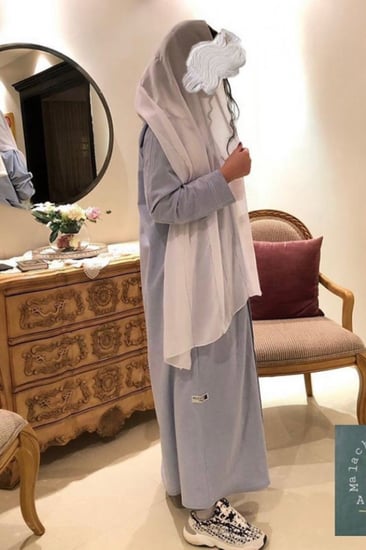 عبايات مطرزة