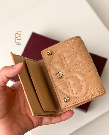 محفظة AIGNER
