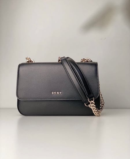 شنطة DKNY