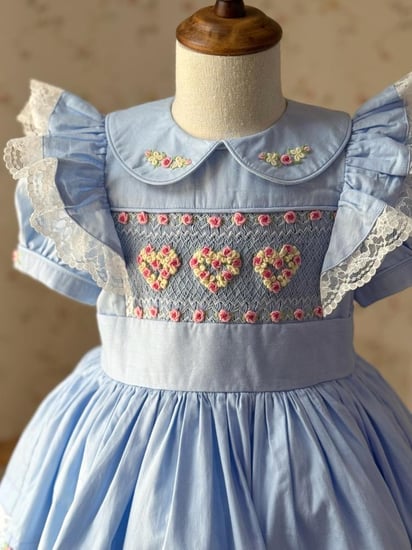 فستان دانتيل