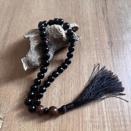 سبحة العود الاندنوسي