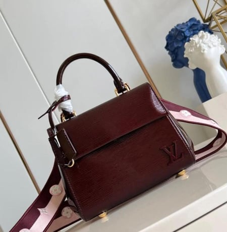 شنطه LV ميني