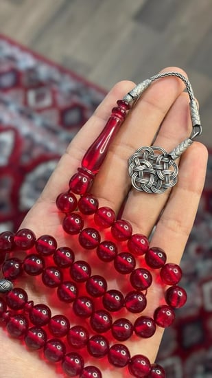 بكلايت احمر شفاف