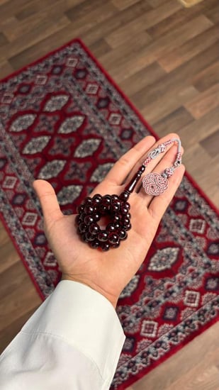 بكلايت عنابي