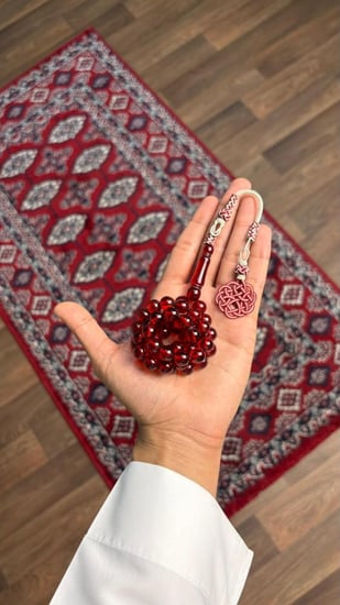 بكلايت احمر شفاف