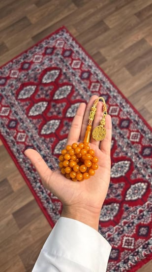 بكلايت توفي