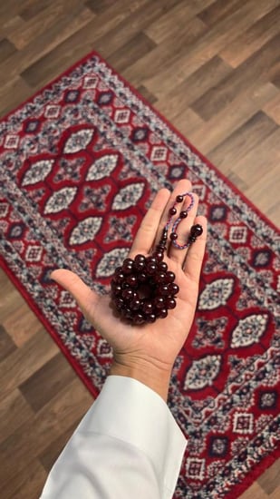 فاتوران عنابي