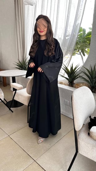 عباية رسمية بأكمام حرير لتلبي جميع احتياجاتك