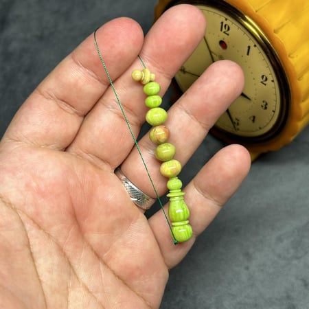 مسباح فاتوران تفاحي معرق احمر