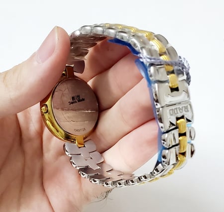 ساعة رادو السويسرية فلورنس انالوج كوارتز ستانلس ستيل بلونين للجنسين  - R41761103