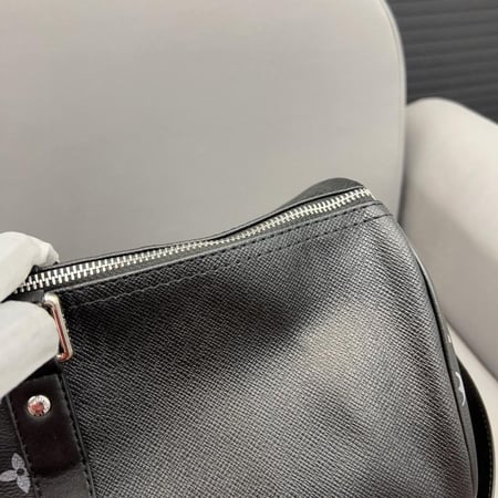 شنطة دفل 50cm لويس فيتون Keepall
