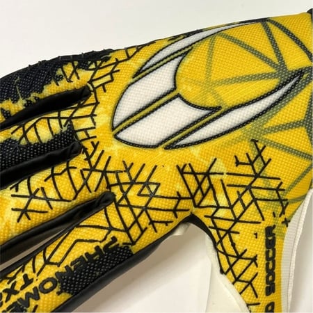 قفاز HO سوكر فينو مينون