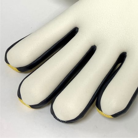 قفاز HO سوكر فينو مينون