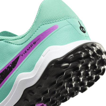 حذاء كرة قدم للعشب الصناعي للاطفال