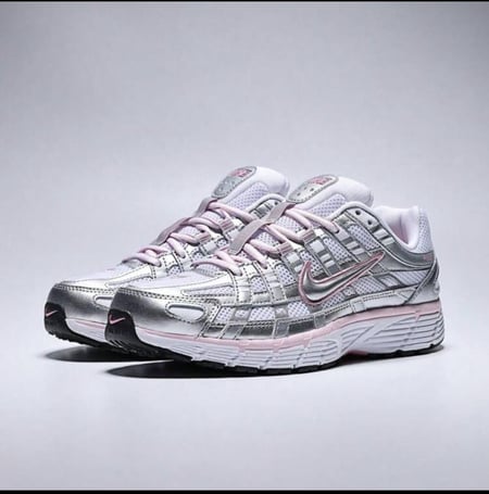 حذاء رياضي ماركة NIKE