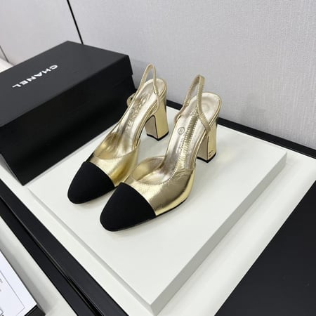 حذاء نسائي كعب عالي