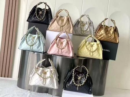 شنط جلدية شانيل 25 هاند باق بحامل كتف size /30cm