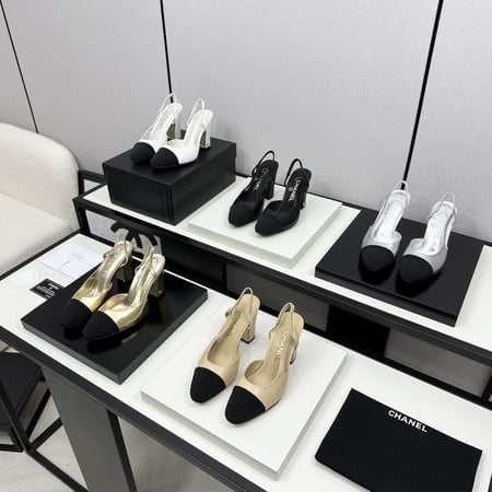 حذاء نسائي كعب عالي