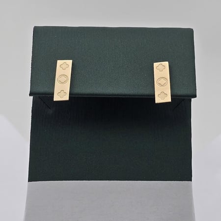 حلق ذهب عيار 18 موديل 32420 F