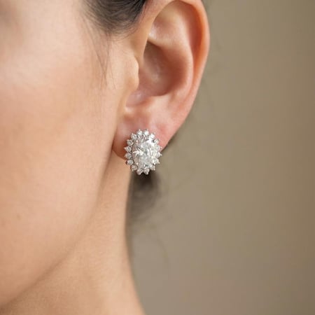 [E001] حلق بيضاوي مطلي بالذهب