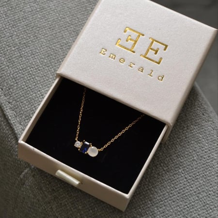 [N019] سلسال من الفضة بحجر الزفير والأوبال