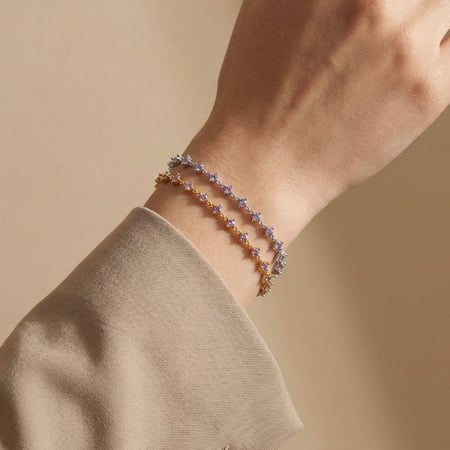 [B029] اسوارة من الفضة الخالصة عيار 925 مزينة بالزركون