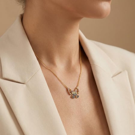 [N034] سلسال الفراشة ذهبي مطلي ذهب ومزين بالزركون الملون