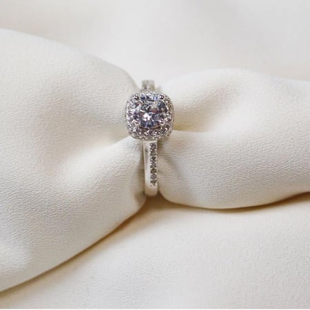 [R031] خاتم فضة عيار 925 مطلي بالذهب ومزين بالزركون