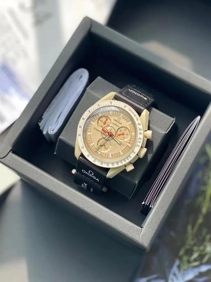 ساعة اوميغا سواتش السواد