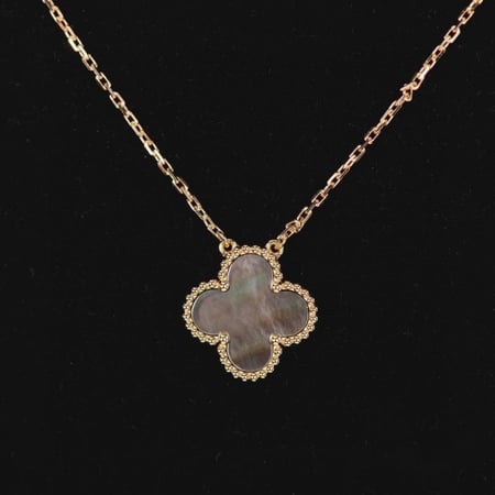 Vintage Alhambra pendant rose gold