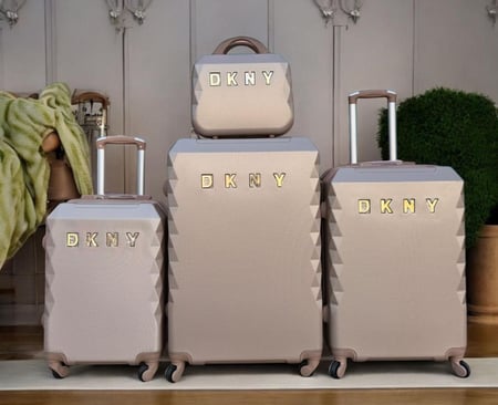 شنط سفر DKNY