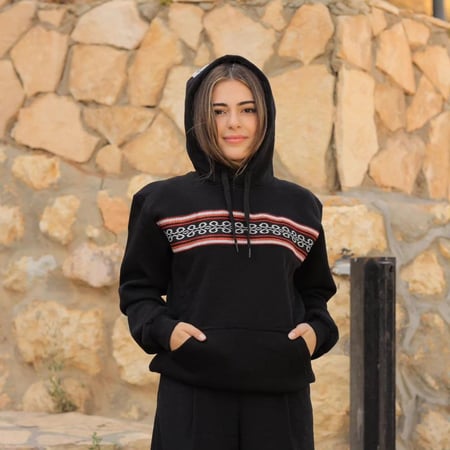 بلوفر اسود نسائي مطرزة سدو