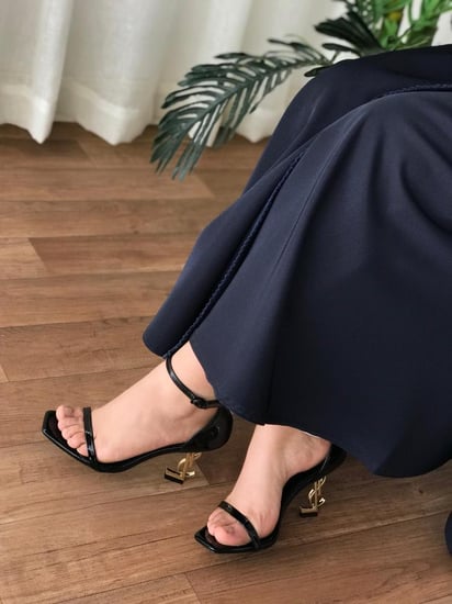 هيلز ( كعب ) سان لوران _ أسود ذهبي
