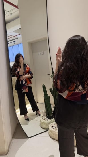 حرير مغسول نص كلوش مزينه الاكمام  بخامة التايقر