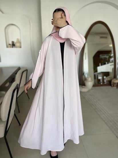 نص كلوش مع قيطان باللون العودي