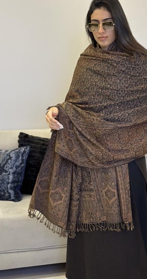 مخمل بني ثقيل مع جوخ