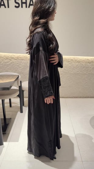 حرير مغسول نص كلوش مزينه الاكمام  بخامة التايقر